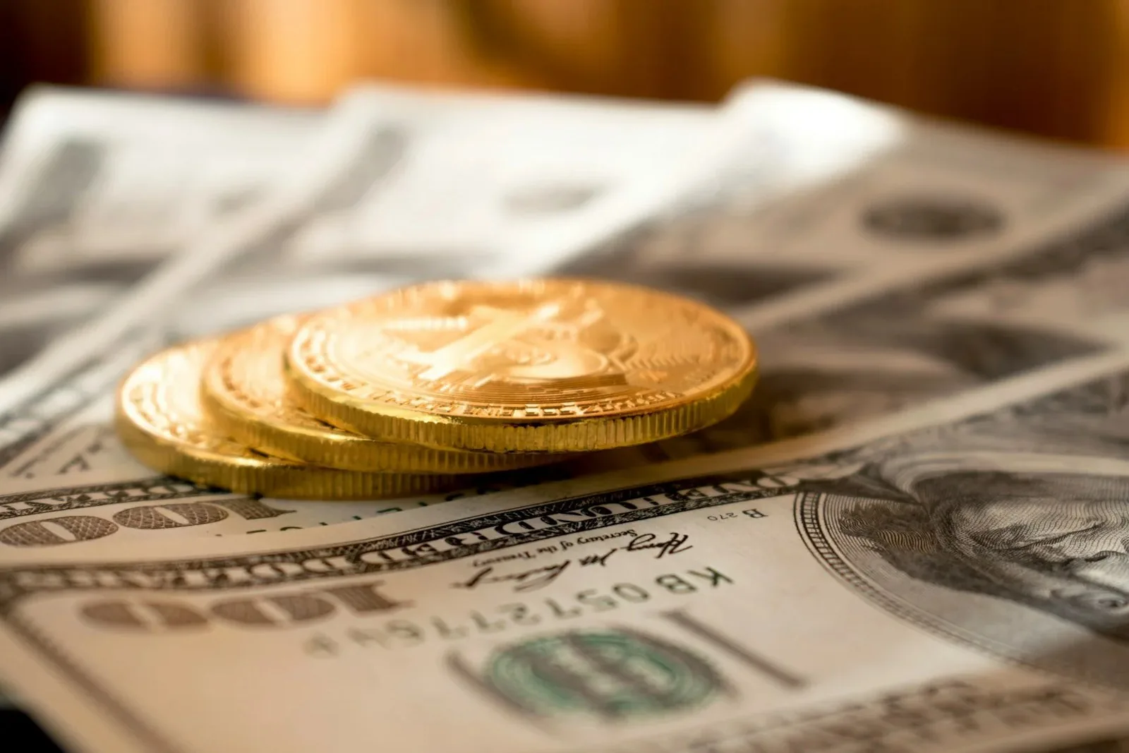 Monety na banknotach